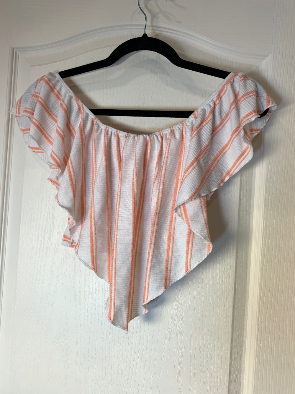 Guess Off-Shoulder Ruffle Crop Top Medium White Peach Stripe Festival Boho
